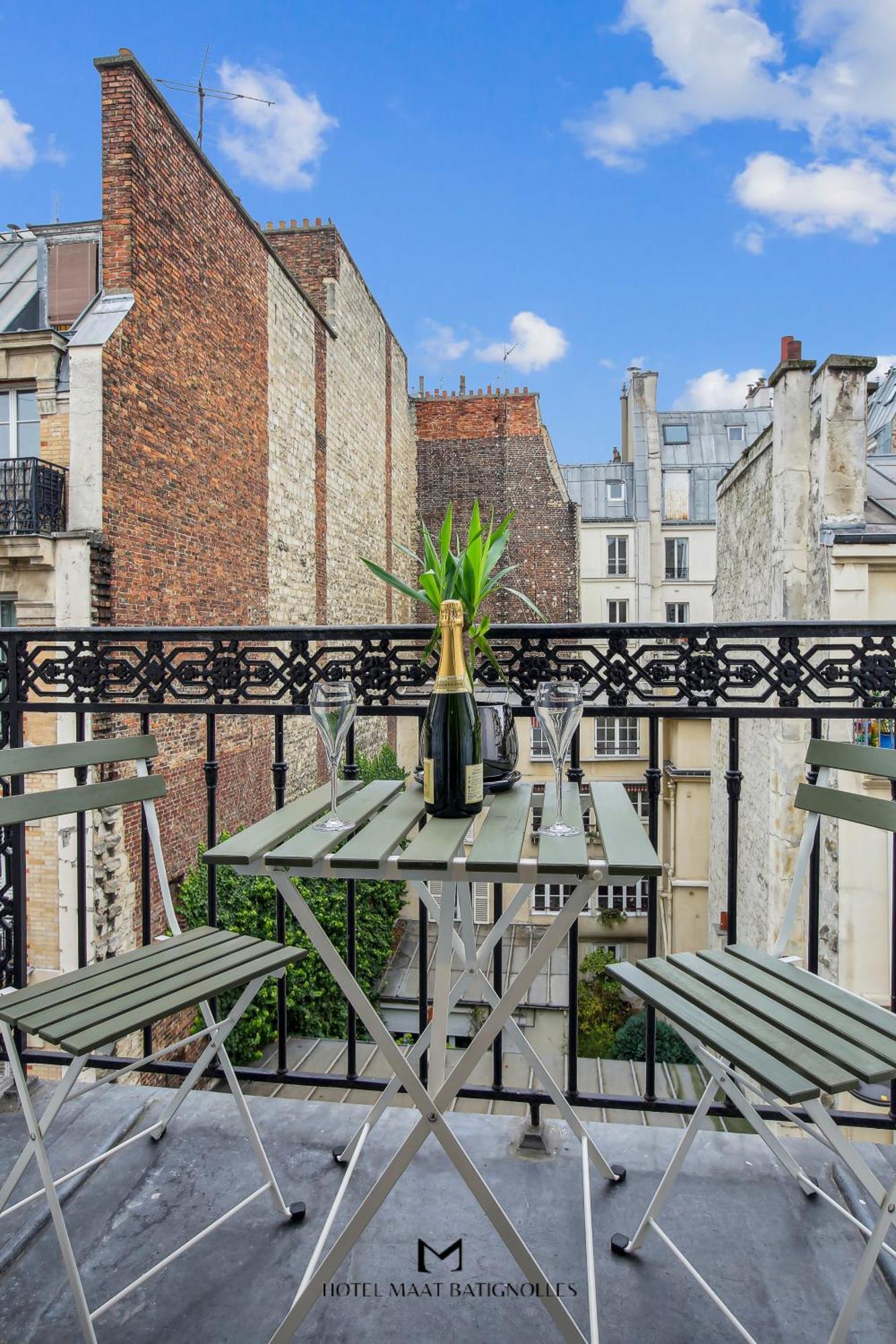 Hotel Maat Batignolles パリ エクステリア 写真