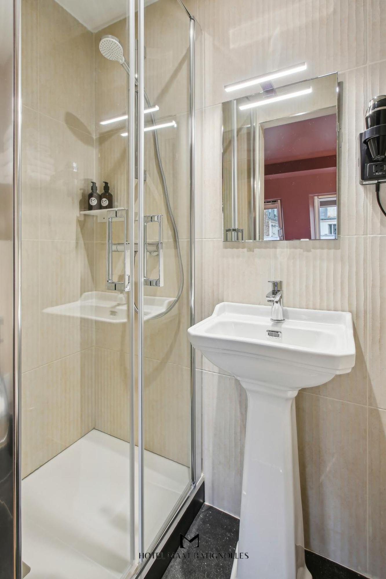 Hotel Maat Batignolles パリ エクステリア 写真