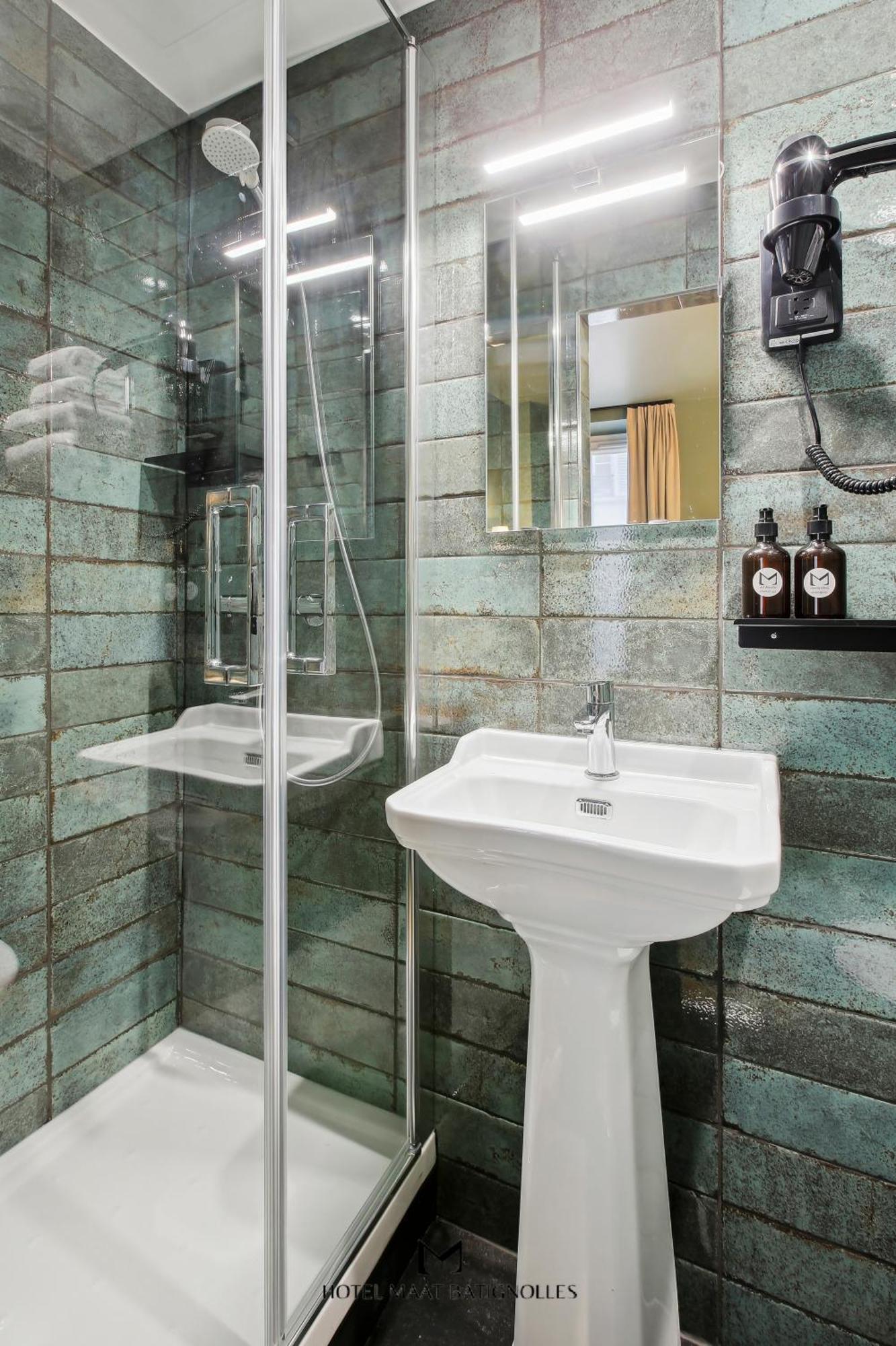 Hotel Maat Batignolles パリ エクステリア 写真